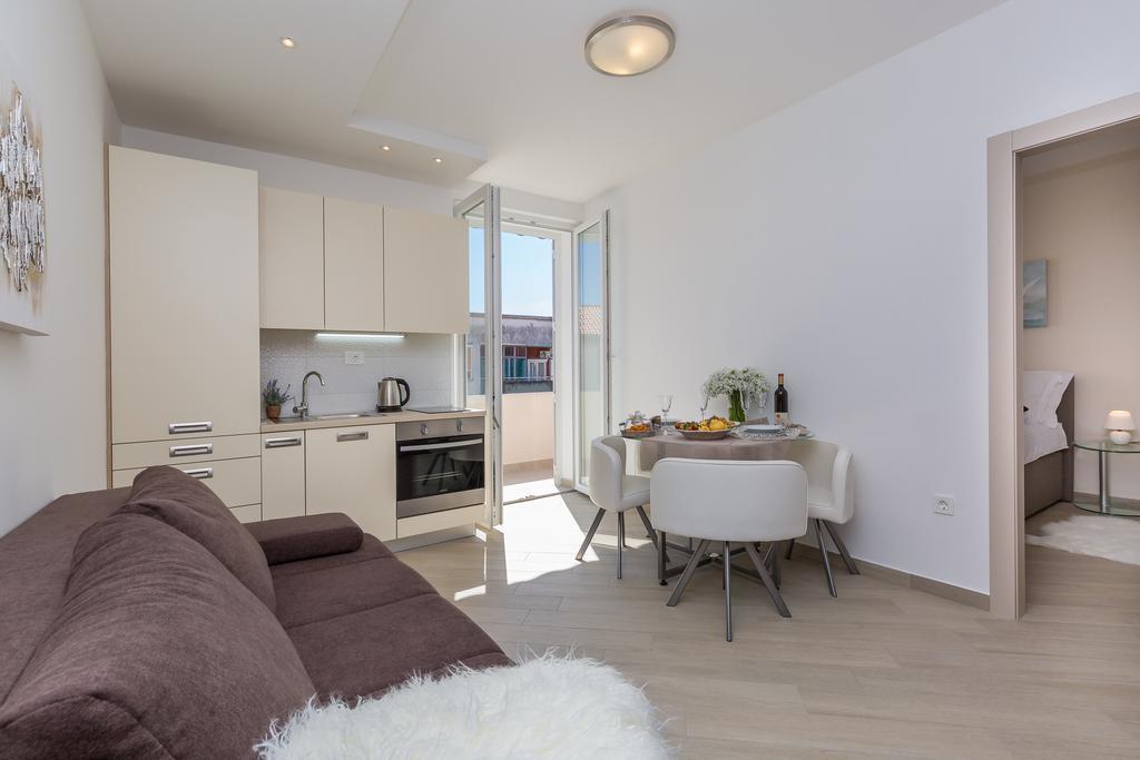 Central Boutique Apartments With Balconies, In Walking Distance To The Sea Задар Екстериор снимка
