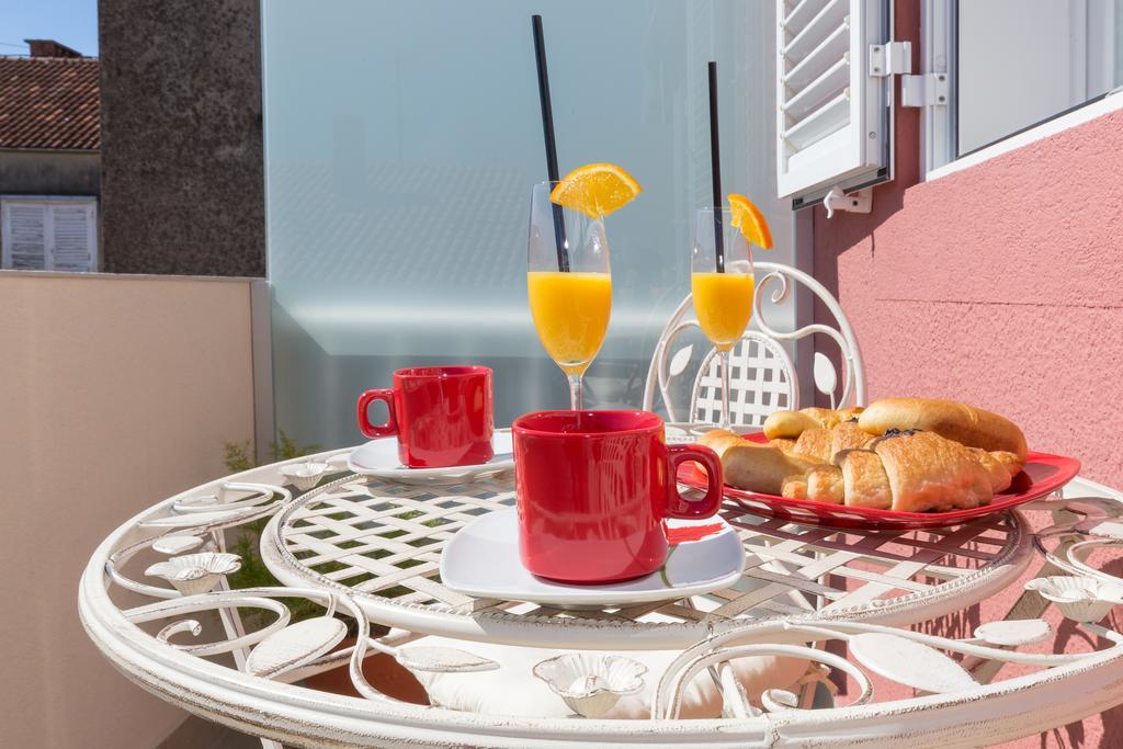 Central Boutique Apartments With Balconies, In Walking Distance To The Sea Задар Екстериор снимка